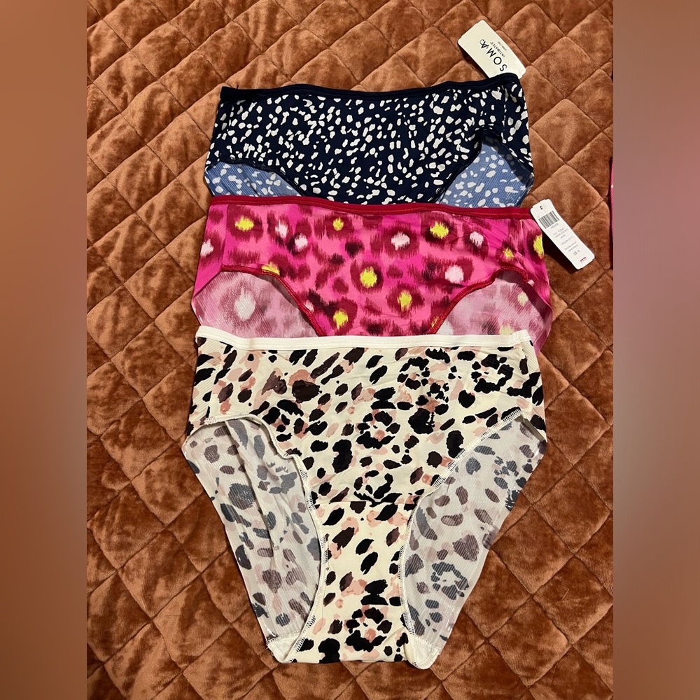 Soma hipster style panties. NWT